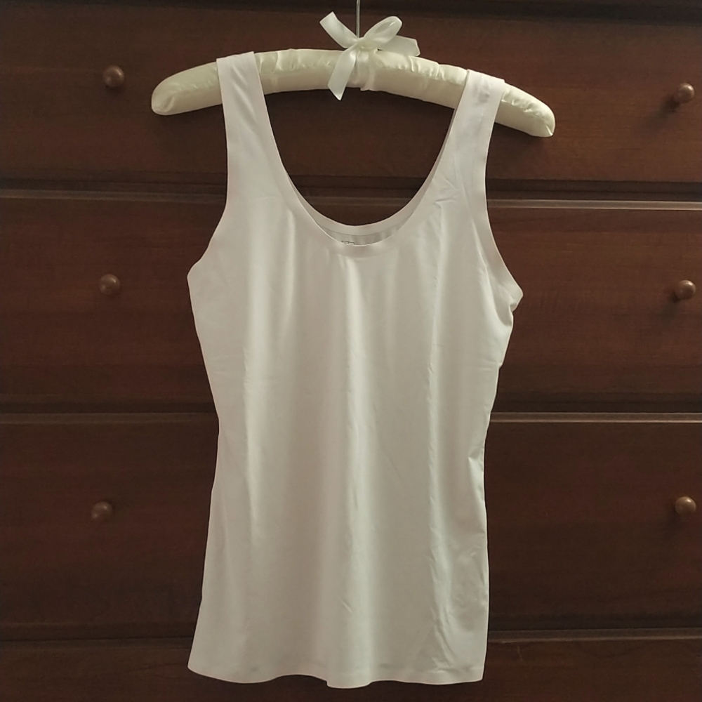 Scoopneck Camisole in Pale Blush - Picture 4 of 5